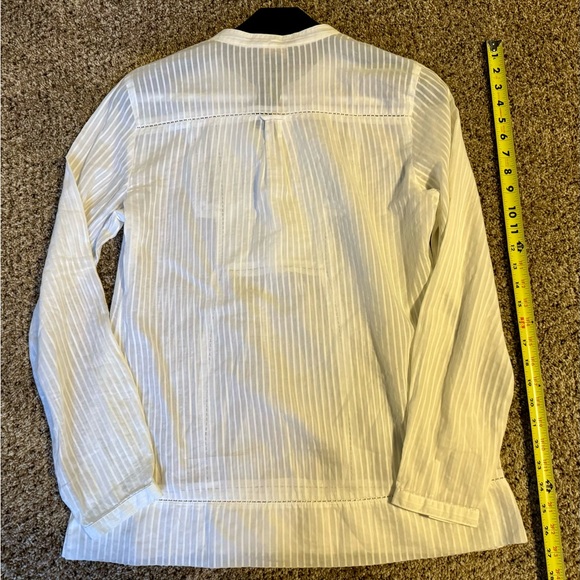 Eddie Bauer pintuck blouse M white NWT - Picture 3 of 5